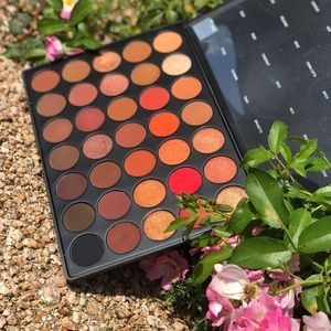 35O2 Second Nature Eyeshadow Palette 🤩